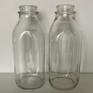 2 STANPAC 32 OZ Glass Dairy Bottles